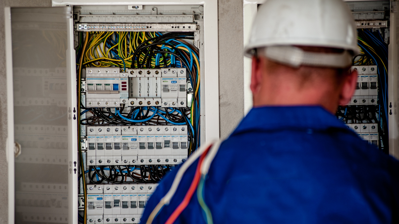 Electrical Panel Upgrade Tewksbury: Is Your Current Panel Sufficient?